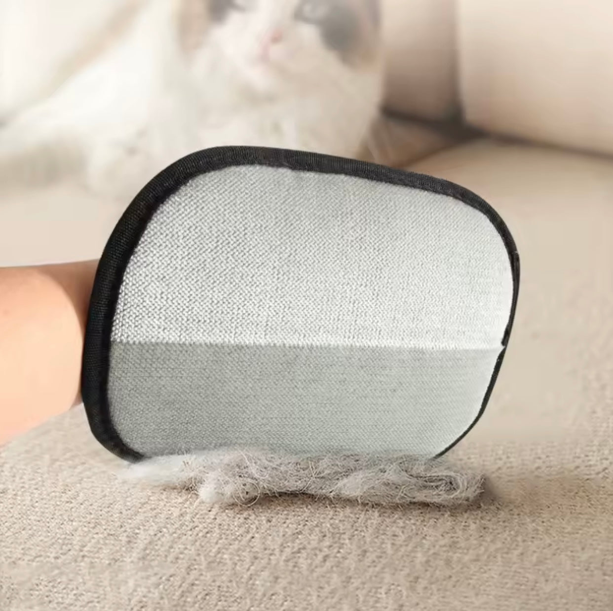 Pet Grooming Glove – Hair Remover for Dogs & Cats